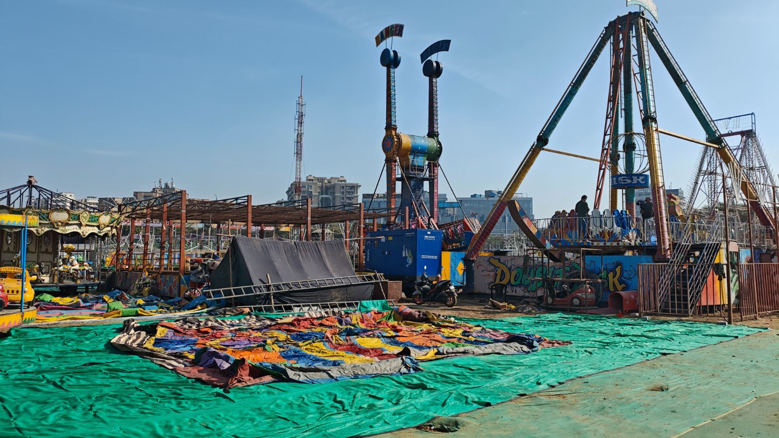 सूरजकुंड मेले के बचाव के दौरान पुलिसकर्मी की दुखद मौत के संबंध में दो गिरफ्तार।
