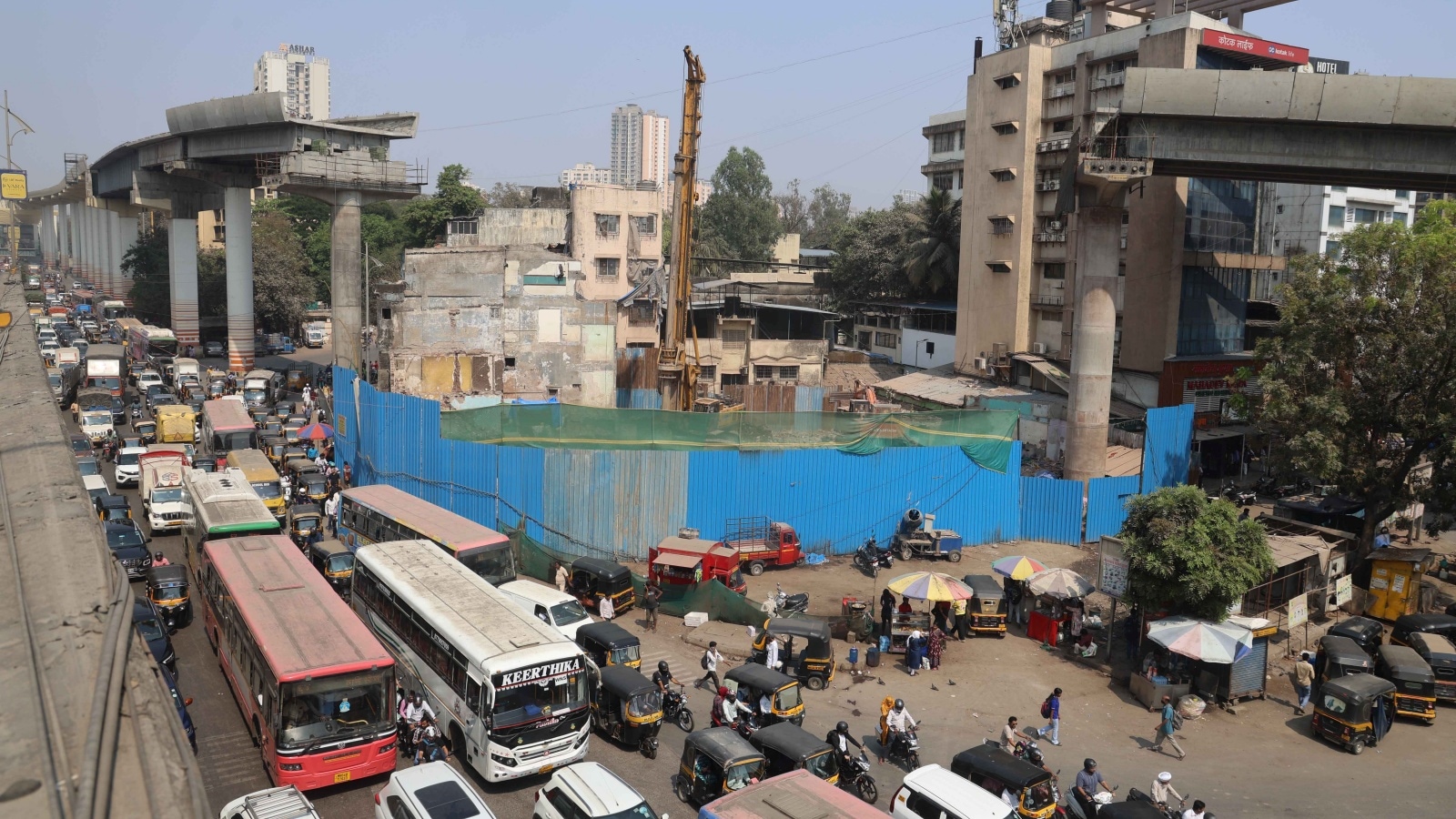 How one advertisement hoarding held up Mumbai’s crucial Metro Line 5 for three years — Not anymore