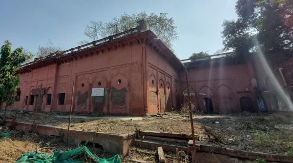 It earlier housed a bank and a canteen but owing to its deteriorating condition, both ceased operations there around 2017-18.