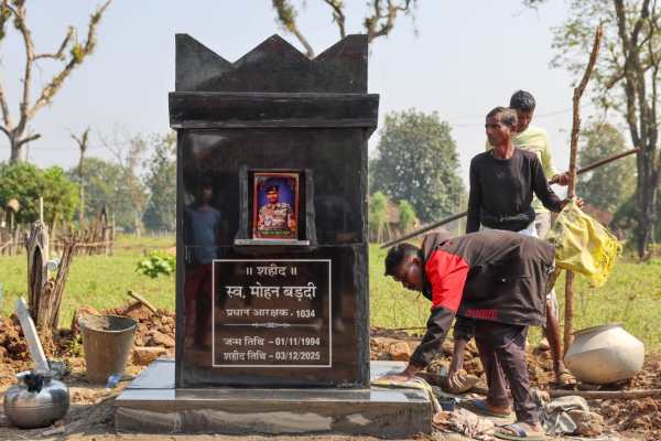 A memorial is built in Uskaled village to honour DRG jawan Mohan Baddi after he was killed in an anti-Maoist operation. (Photo credit: Chitral Khambhati)