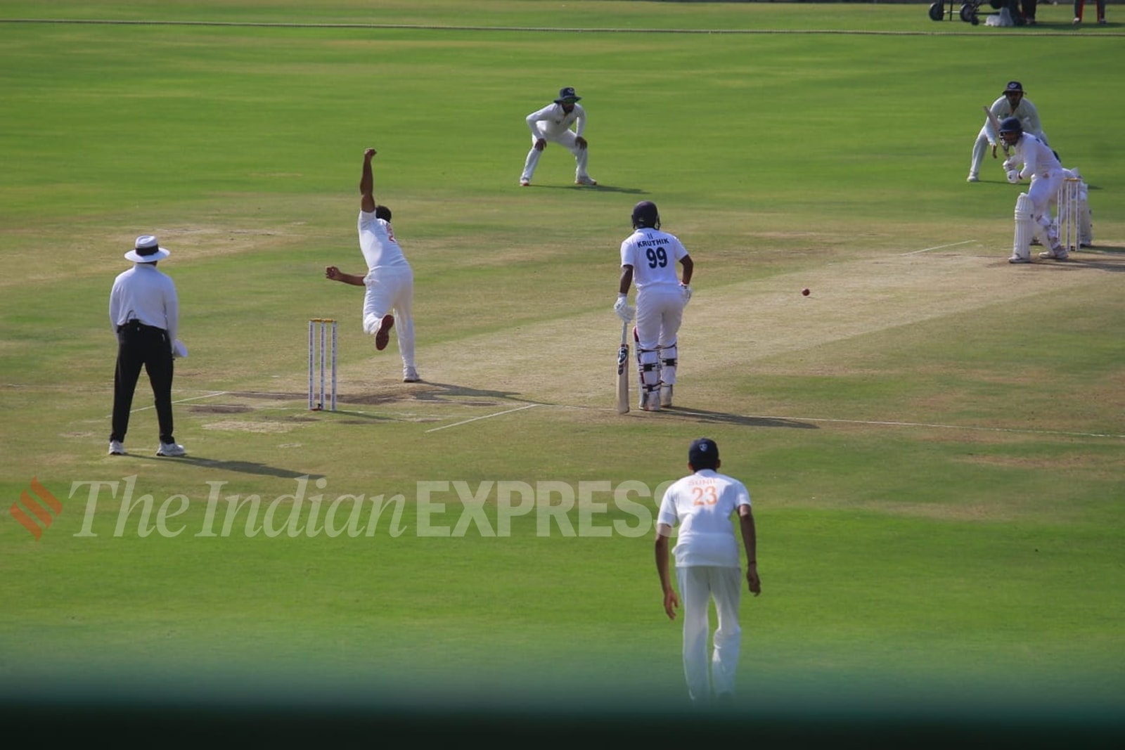 Auqib Nabi brought up the wicket-keeper to Mayank Agarwal off the fourth ball on Day 4. (Express Photo by Lalith Kalidas)