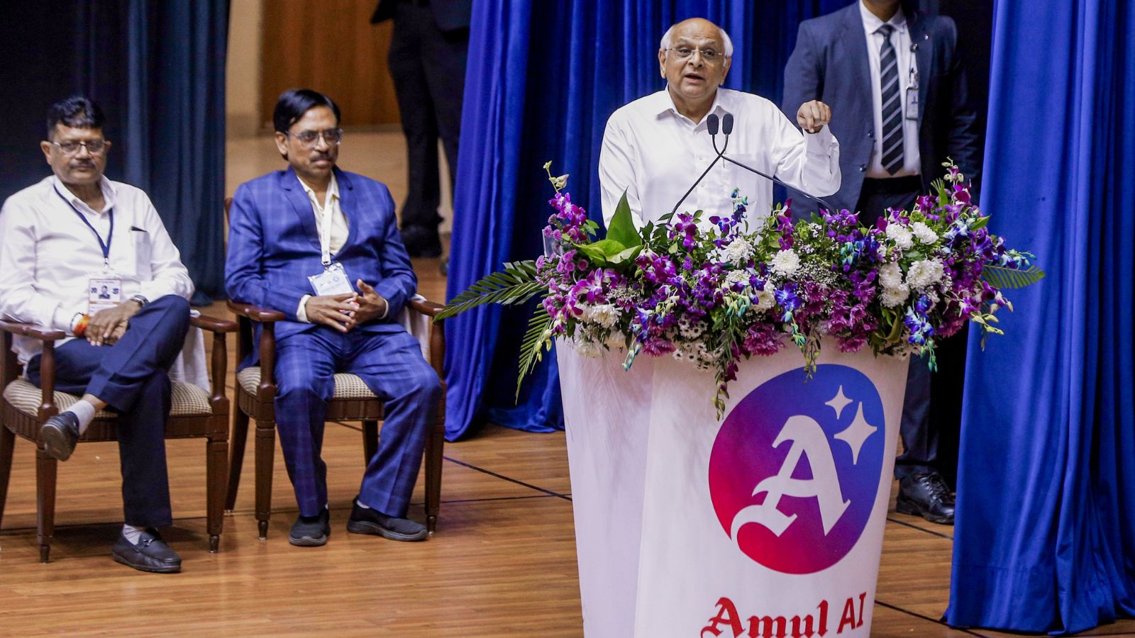 ‘Sarlaben’: Amul launches AI assistant for 36 lakh milk producers