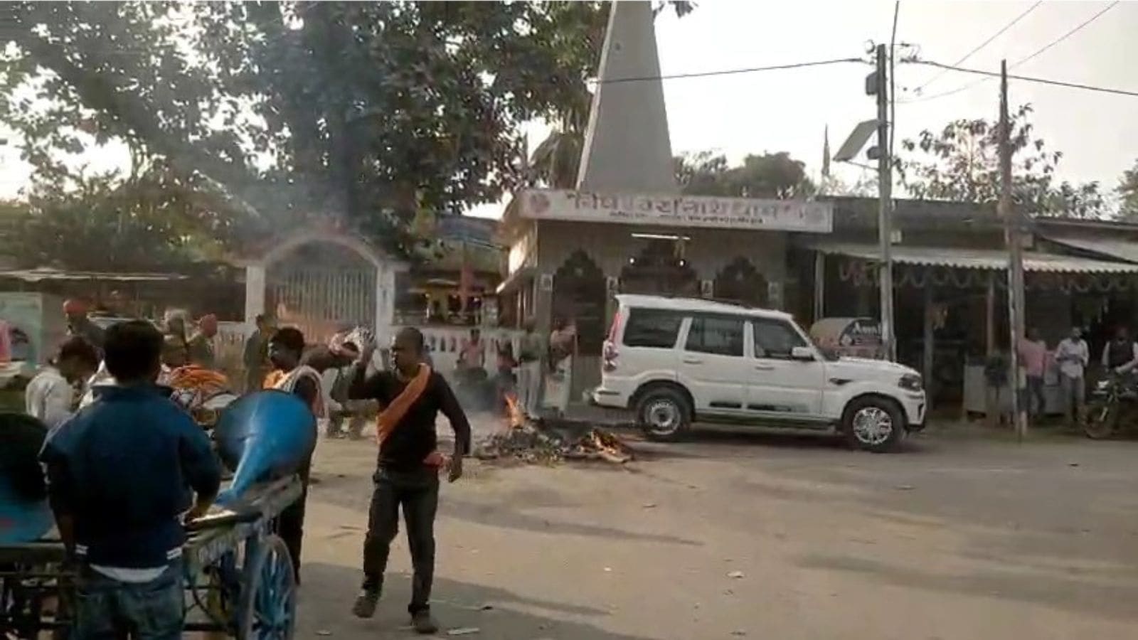No way for the dead: Bihar Mahadalit woman cremated on road after encroachments block path to crematorium