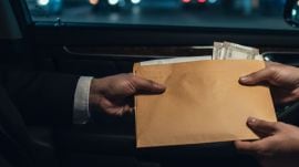 ‘My future will be ruined,’ pleads man as Bihar woman constable ‘negotiates’ bribe inside police vehicle