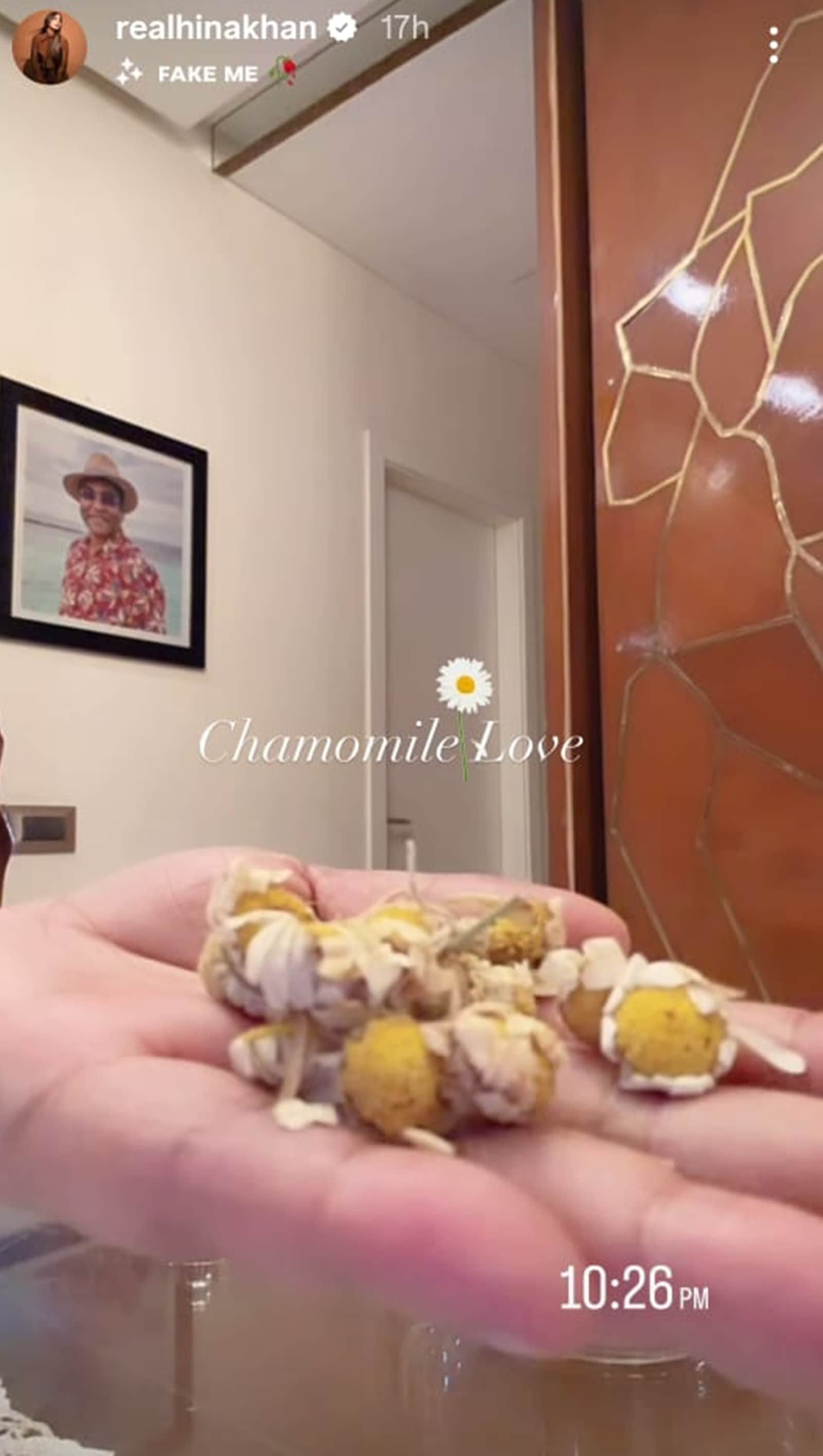 Hina Khan chamomile tea