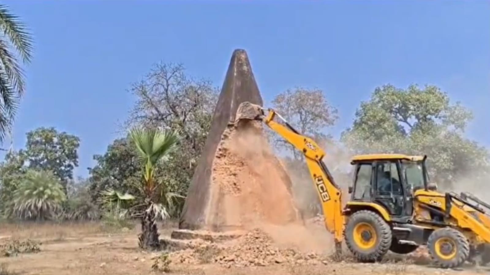 Bastar Maoist memorials demolished 2026, CRPF DG Gyanendra Pratap Singh Bastar, Maoist-free India March 2026 deadline, Komatpalli Maoist memorial demolition, IG Bastar P Sundarraj, Chhattisgarh anti-Naxal operations 2026, Bijapur Maoist crackdown, Shahidi Saptah Bastar, CPI (Maoist) memorial destruction, Bastar psychological warfare, Indian express news, current affairs