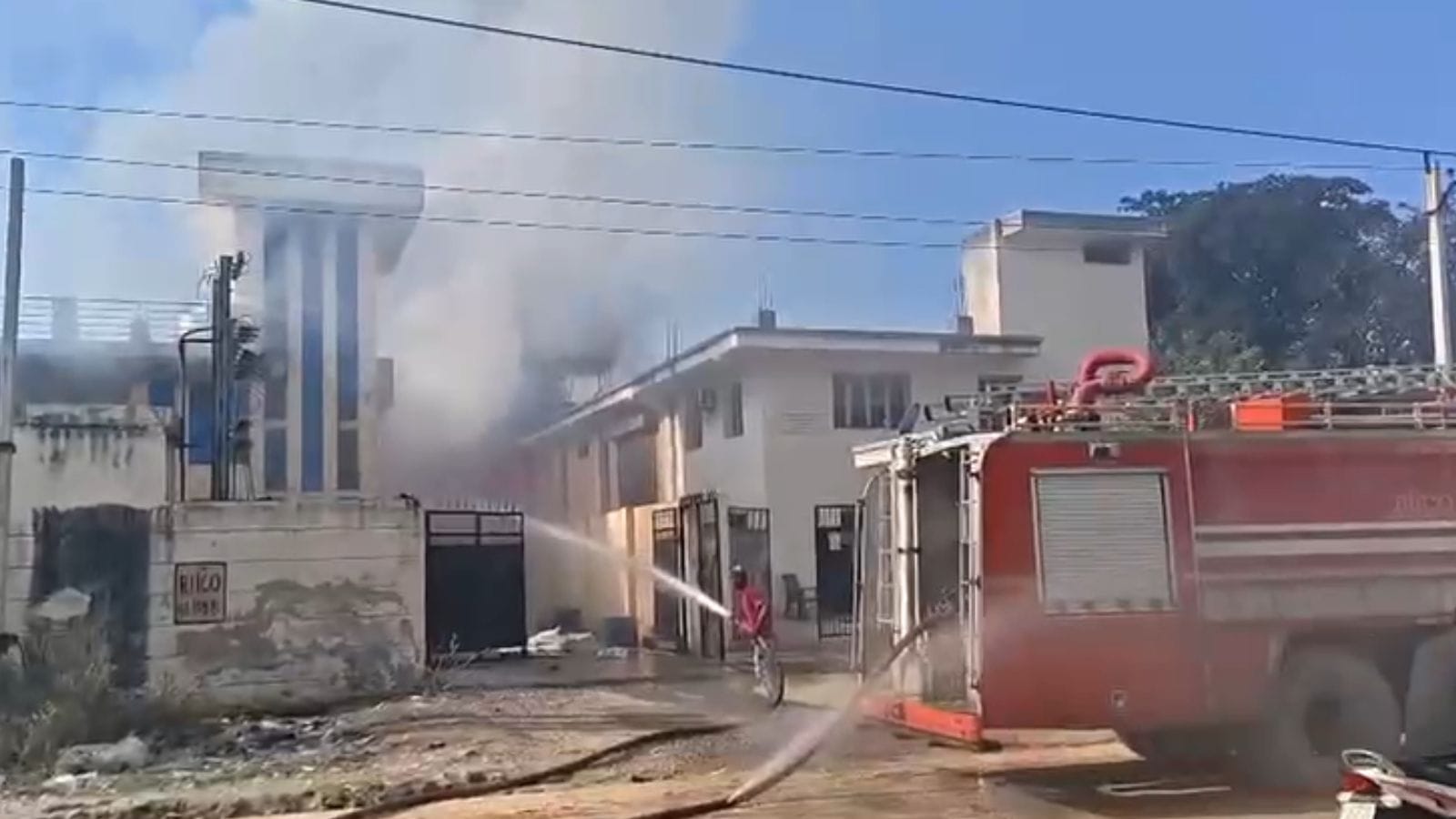 The deceased were among 11 workers present at the unit when the blaze erupted.