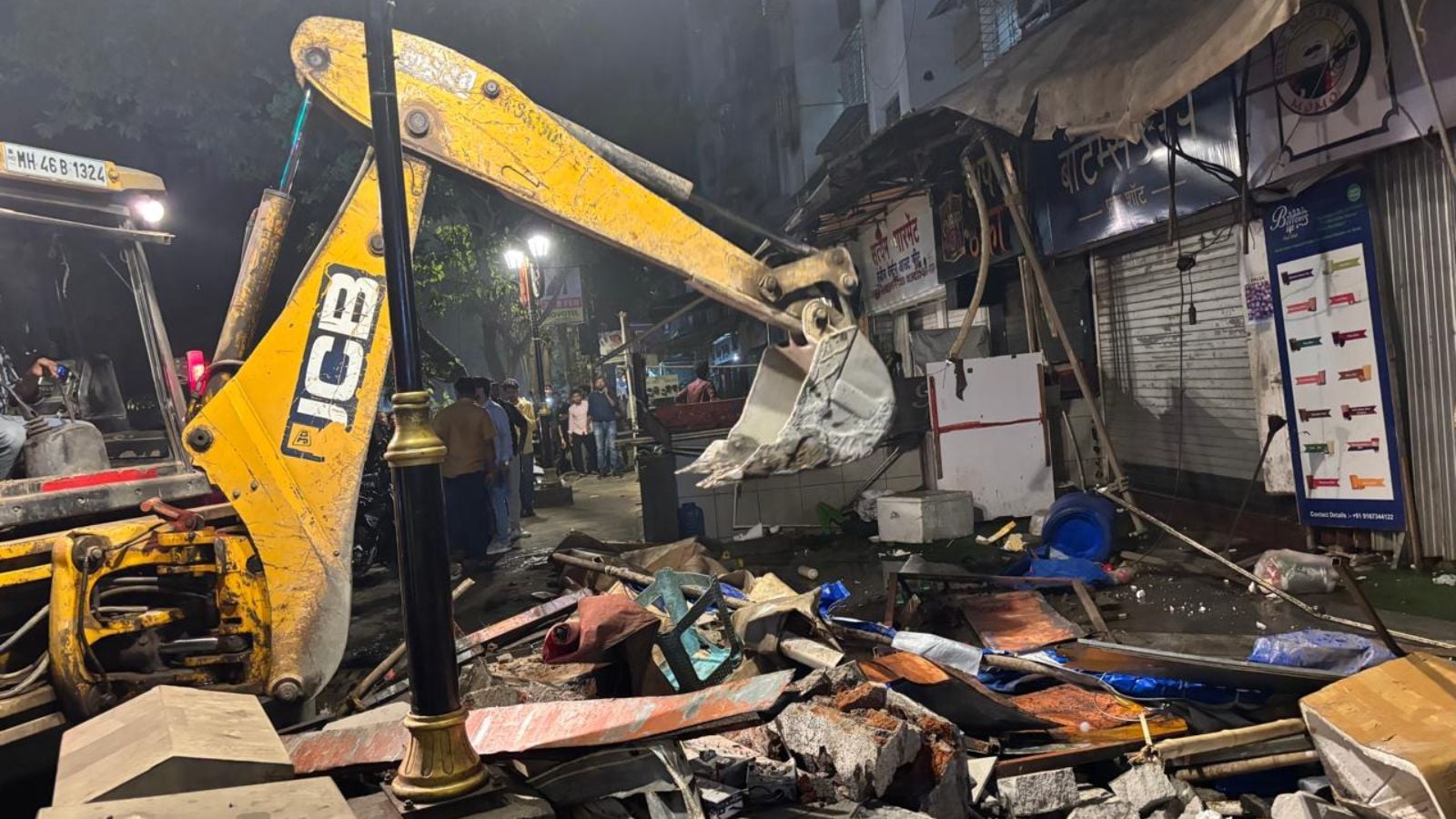 BMC demolishes 65 illegal structures in Kandivali West encroachment drive BMC demolishes 65 illegal structures in Kandivali West encroachment drive