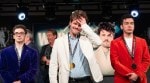 Magnus Carlsen with the trophy, alongside Fabiano Caruana (left) and Nodirbek Abdusattorov. (Photo: Lennart Ootes/Freestyle Chess.)