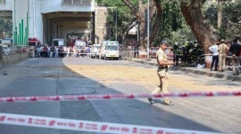 One Dead, Three Injured as Cement Metro Pillar Collapses on Rickshaw in Mumbai’s Mulund