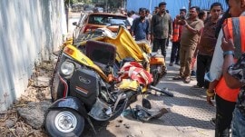 One Dead, Three Injured as Cement Metro Pillar Collapses on Rickshaw in Mumbai’s Mulund