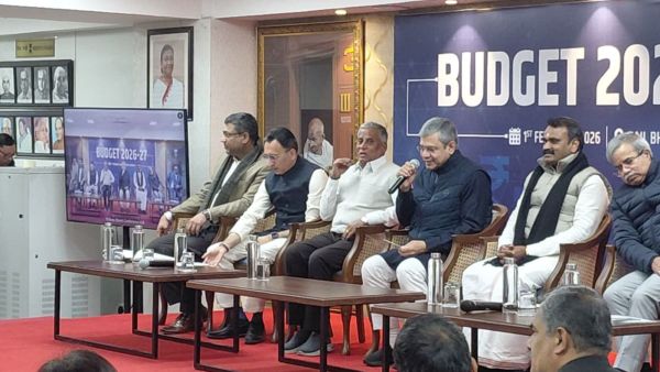 Railway Minister Ashwini Vaishnaw addressing press conference on Sunday, February 1 (Image: Anish Mondal)