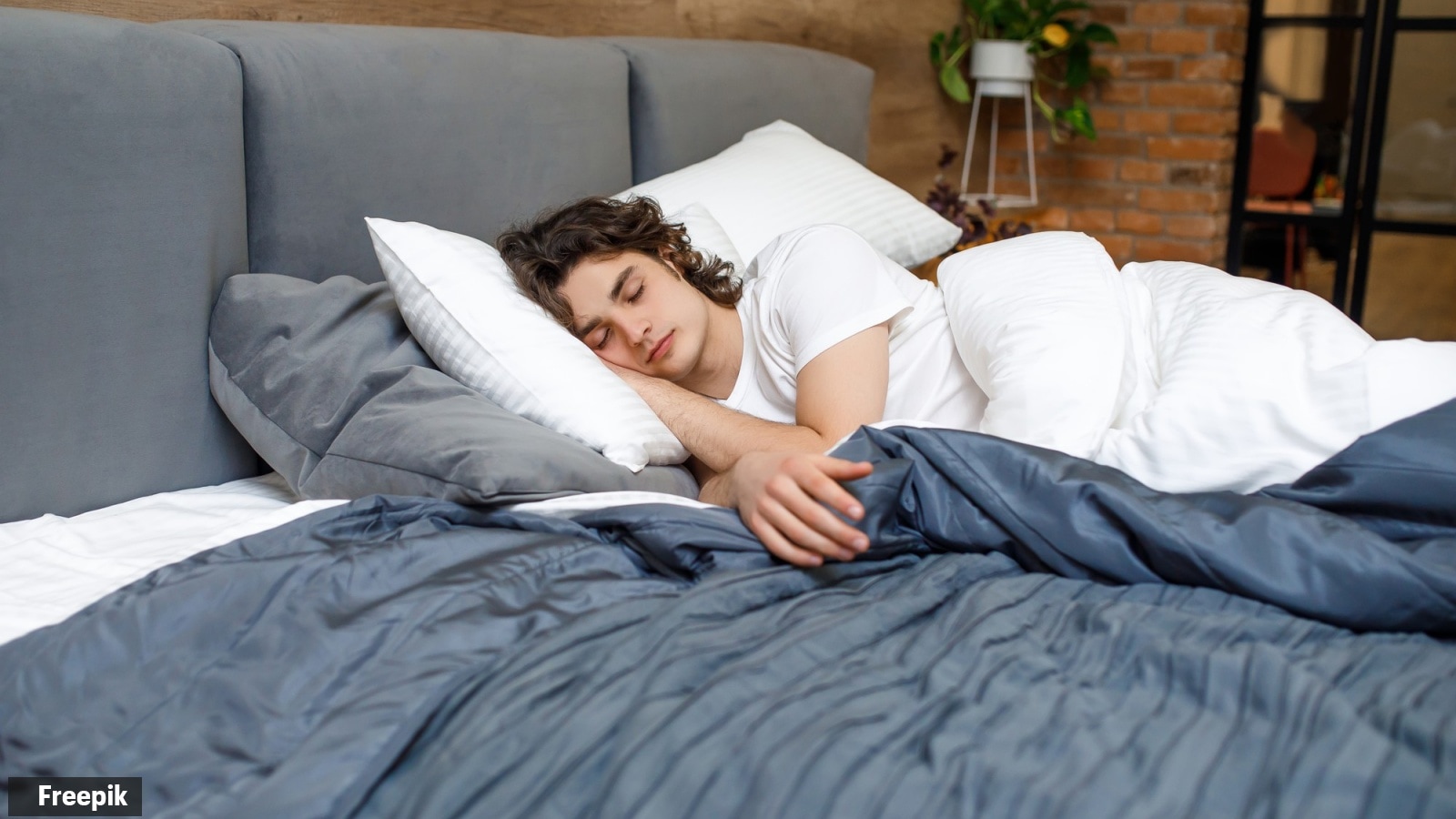 Decoding the 7-hour sleep cycle: ‘Tod fod ho raha hai shareer ke andar’