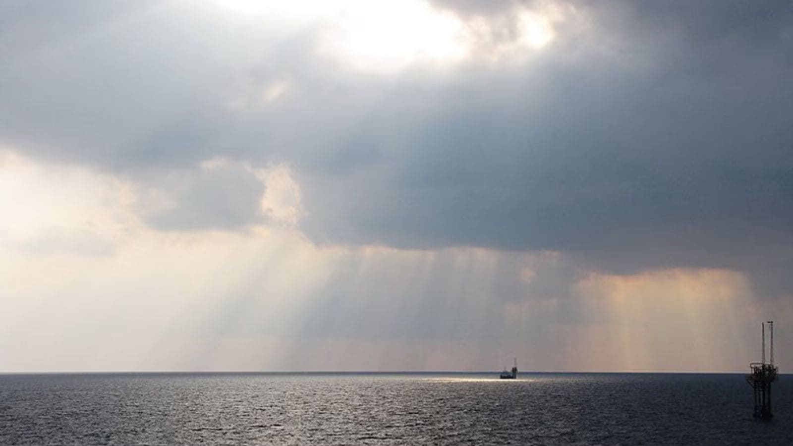 Iran tells ships passage through Strait of Hormuz 'not allowed': Report