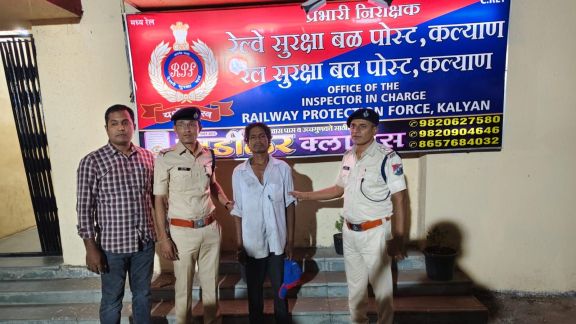 RPF team apprehend person accused of placing snake in Vande Bharat Express (Image: Central Railway)