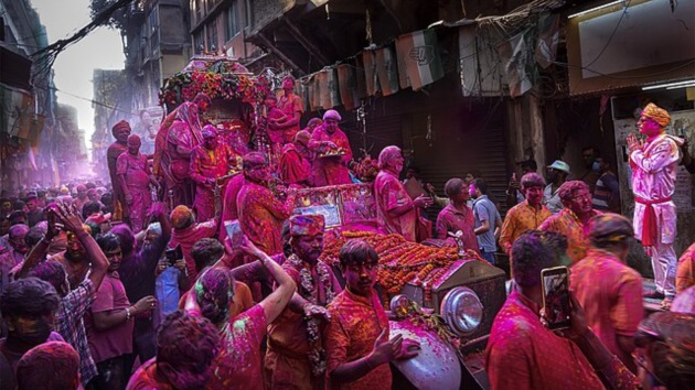 holi