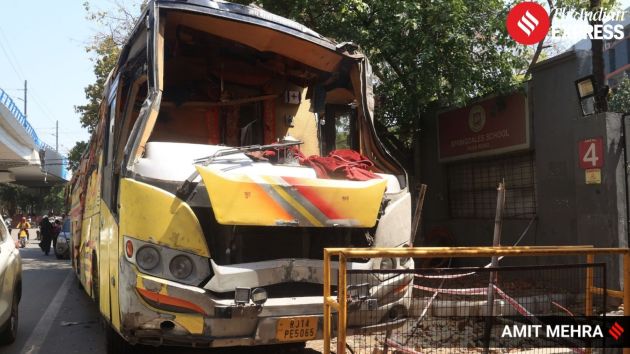 Initial findings indicated that the bus, carrying around 30 passengers, overturned at high speed in low-visibility conditions and also collided with a vehicle