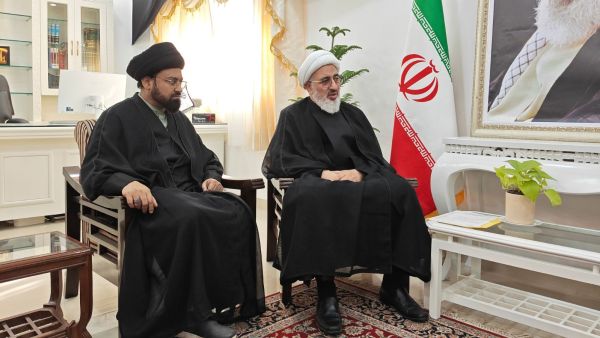 Abdul Majid Hakim Elahi with Maulana Taqi Naqvi at the Iran Culture Centre. Express 