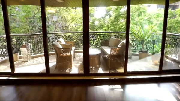 Inside Ameesha Patel’s Mumbai home. (Pic: Zoom/YT)