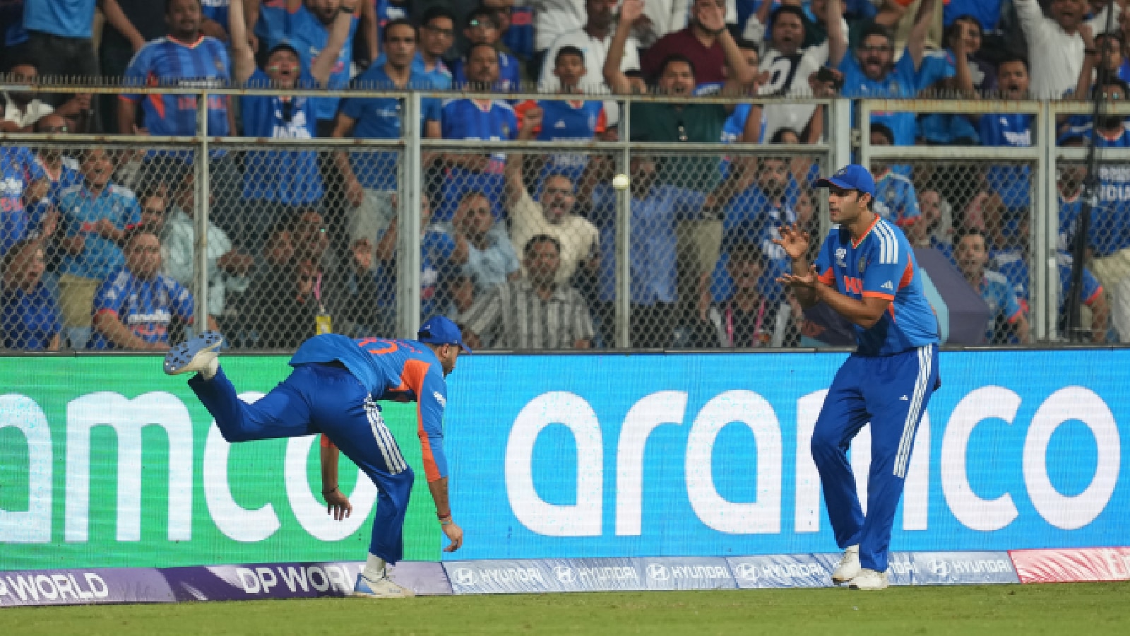 Axar patel Shivam dube relay catch