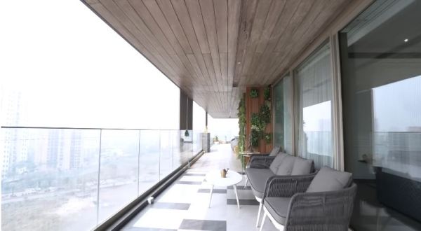 सनी लियोन के घर का दौरा