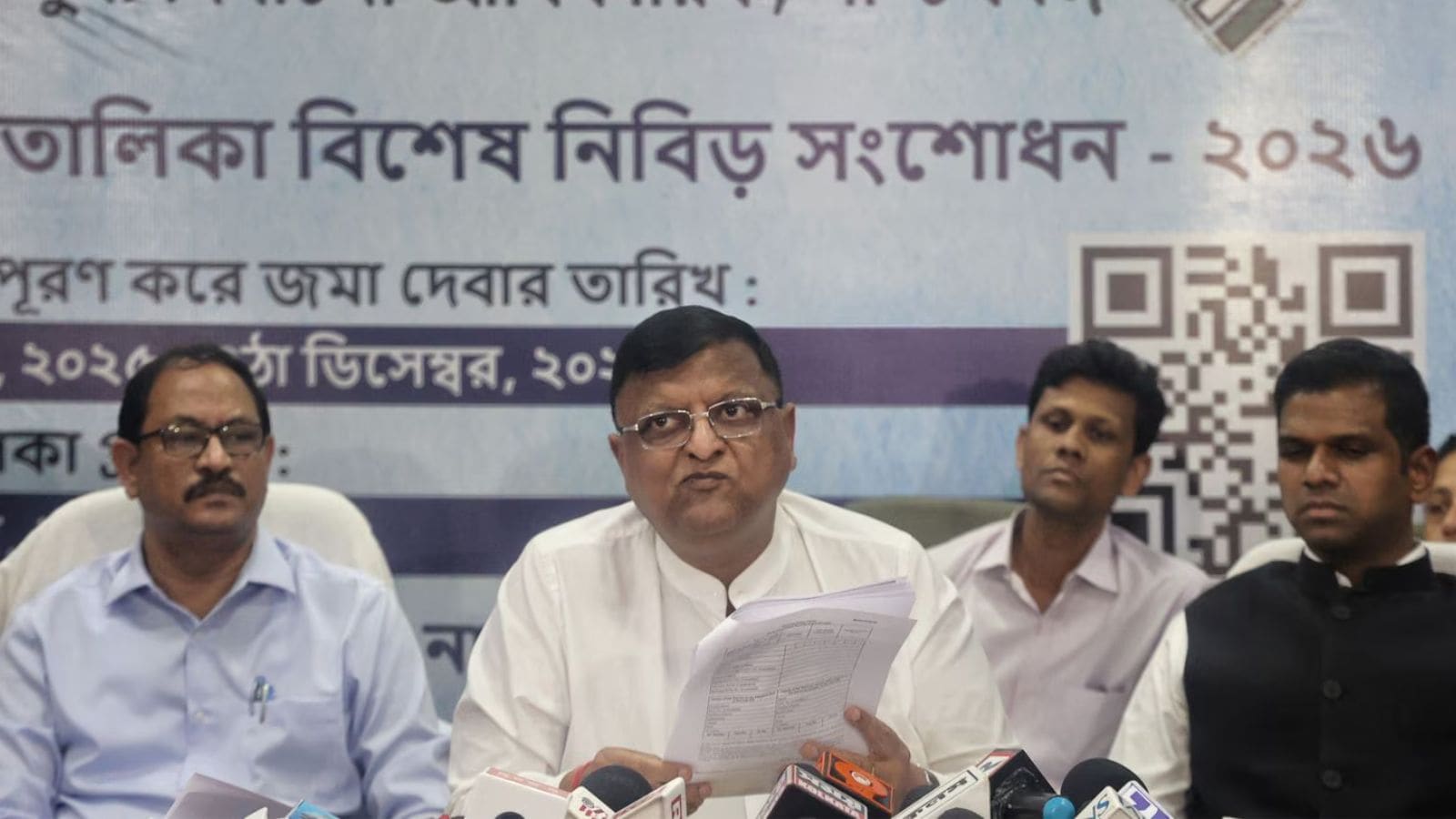 Bengal CEO Manoj Agarwal defends wife after war of words with TMC over electoral roll turns personal