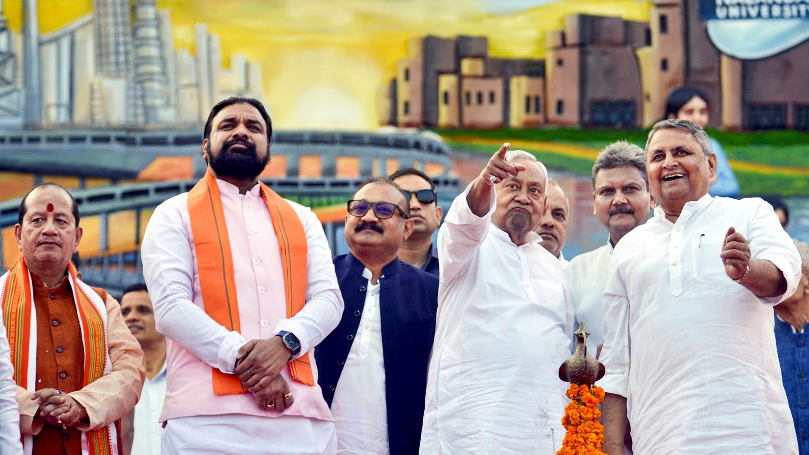 On Bihar Diwas, PM praises Nitish for state’s development