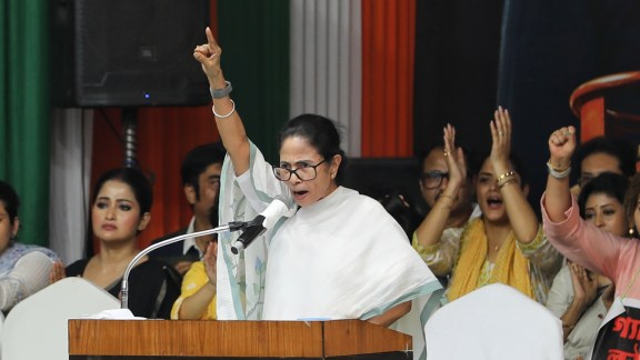 In less than 24 hours, EC replaces Mamata top officers — CS to DGP