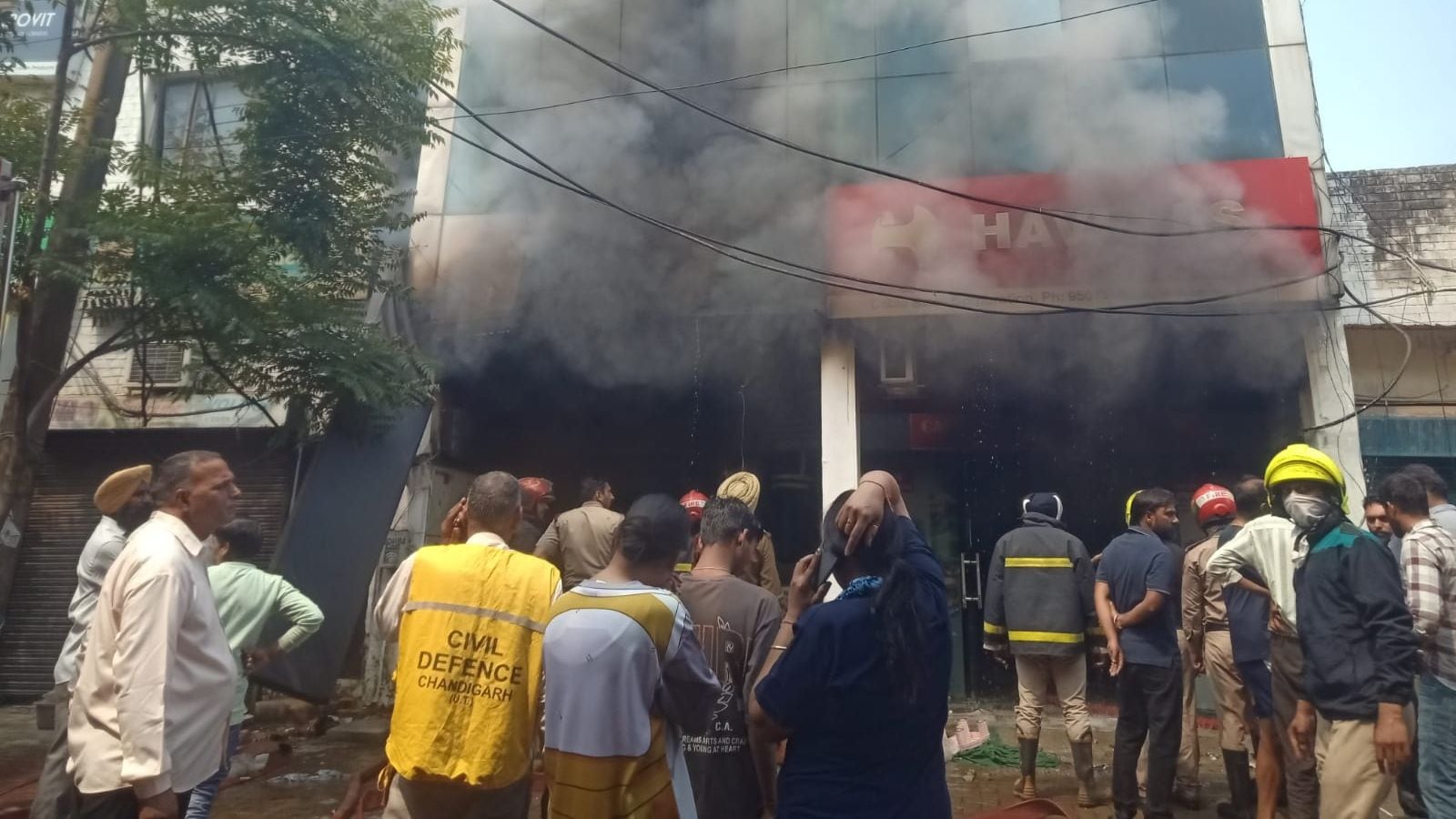 Major fire breaks out in Chandigarh Industrial Area, damages 2 commercial units