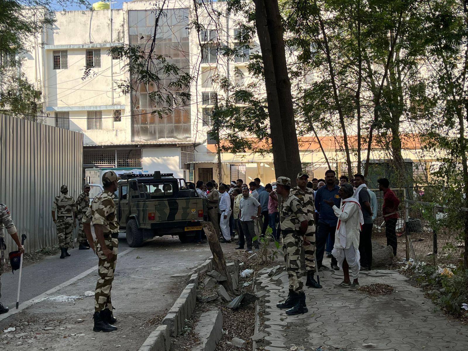  Families wait for a glimpse — or a body — after Nagpur blast