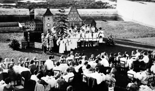 An annual concert at the German School (Wikipedia)
