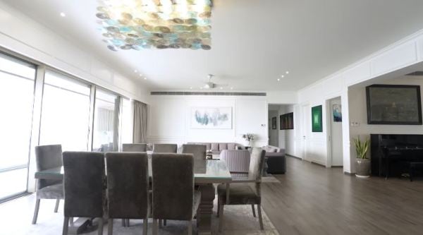 आश्चर्यजनक दृश्यों के साथ सनी लियोन के घर का दौरा