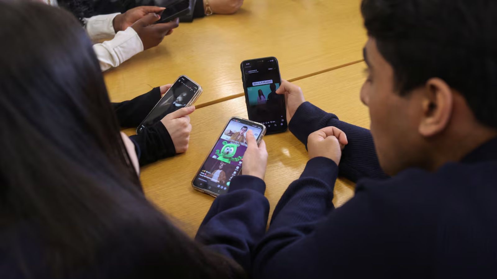 UK joins global push to rein in children’s screen use with national guidance