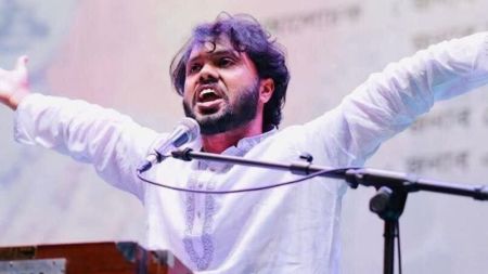 Sharif Osman Hadi, a 32-year-old spokesperson for the Inqilab Moncho, was shot in the head on December 12 in Dhaka.