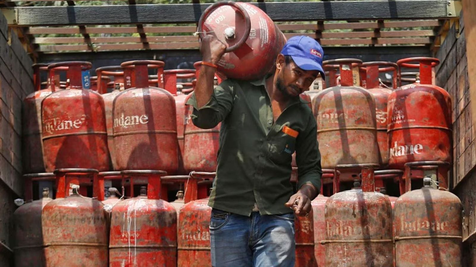 LPG crunch in Pune leaves hoteliers, residents scrambling amid Middle East tensions