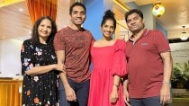 Johnny Lever with his family