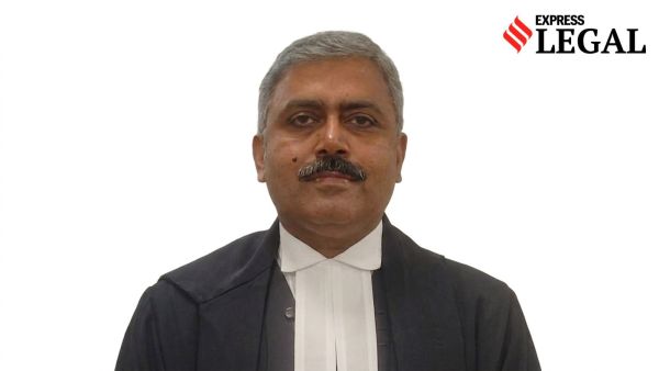 The Gujarat High Court noted that it is alleged that the applicant has various antecedents including theft of LPG cylinders. 