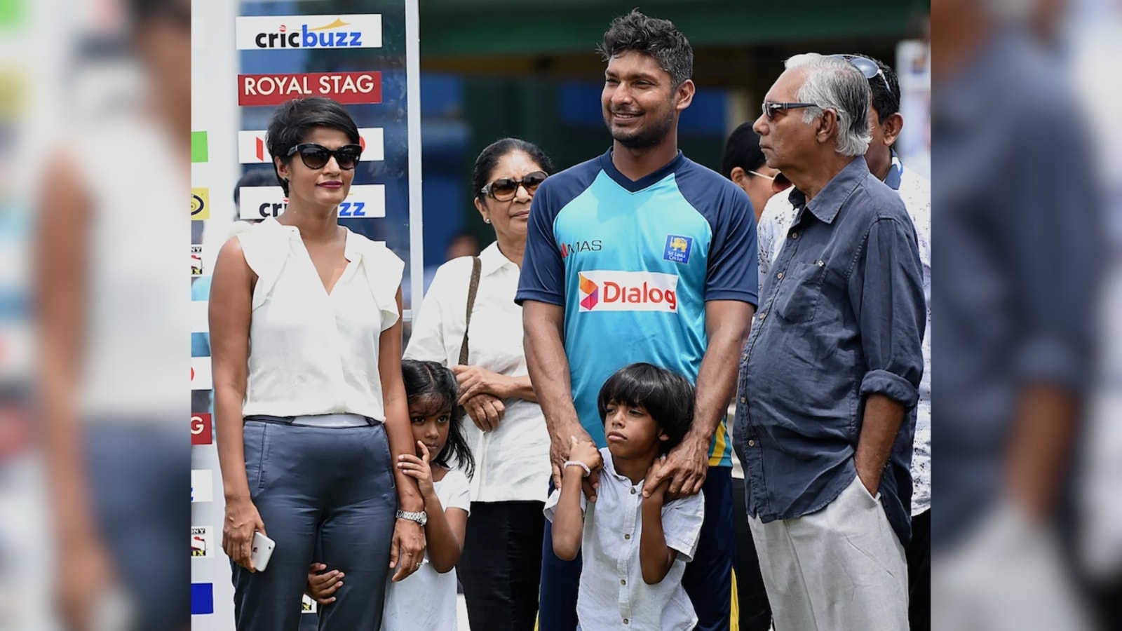 Former Sri Lanka skipper Kumar Sangakkara with his family during his last Test. (FILE PHOTO)