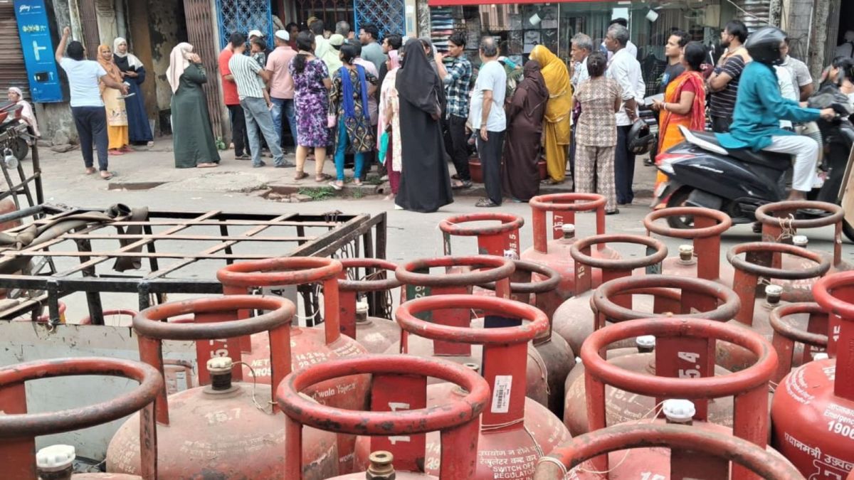 LPG Panic Grips India: Bookings Jump 60% as Strait of Hormuz Blockade Halts  55% of Gas Supplies