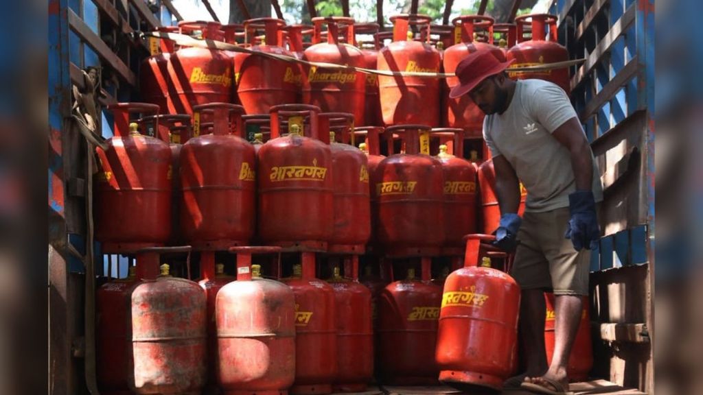 Gujarat cuts industrial gas use by 50 per cent; Hotel association warns ...