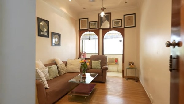 रूपाली गांगुली के घर का दौरा