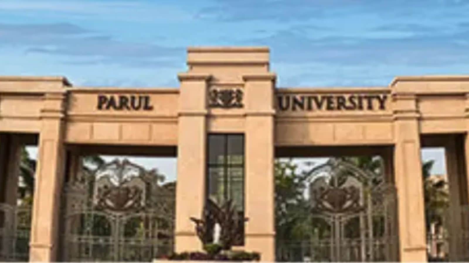 Bomb threat at Parul University in Vadodara: campus evacuated and exams postponed