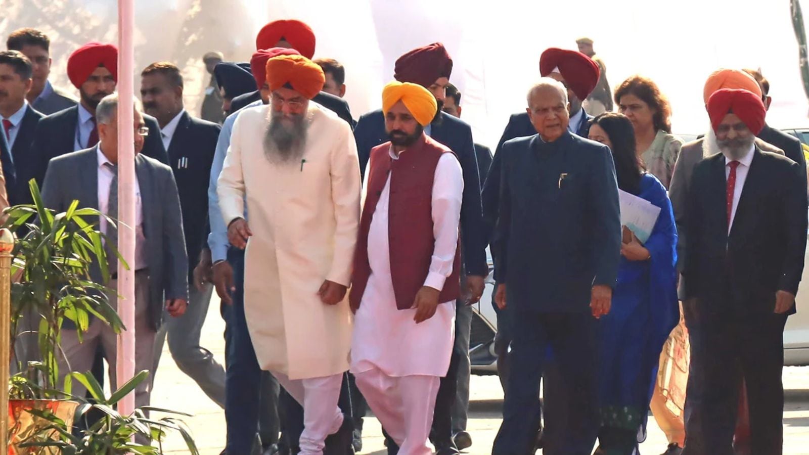 As Assembly passes budget, Cong, BJP stay away, SAD showers praise