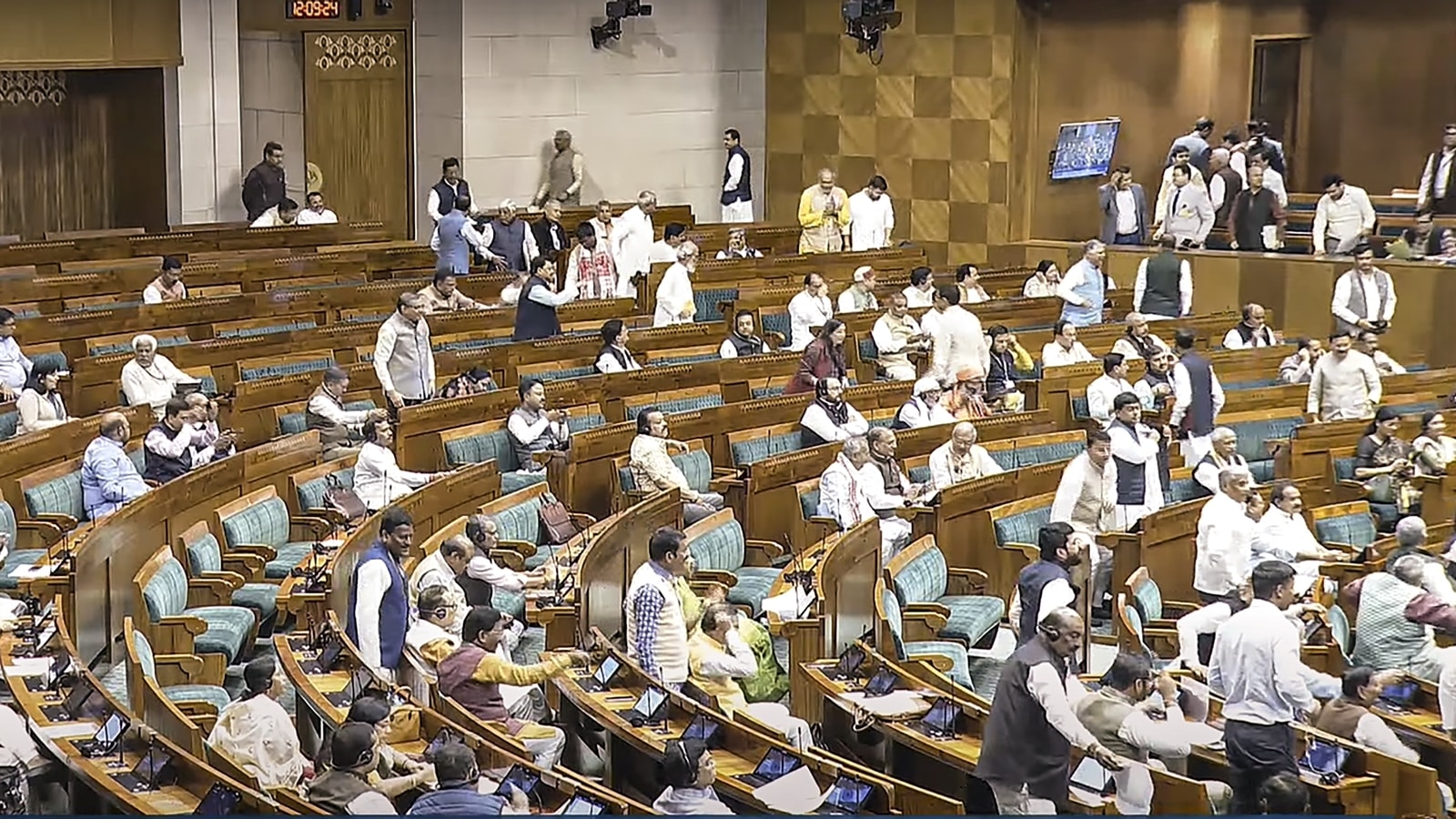 LPG crisis fuels uproar in Lok Sabha, adjourned twice