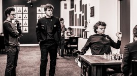 L-R: Grandmasters Fabiano Caruana, Magnus Carlsen and Hans Niemann in action. (PHOTO: Lennart Ootes/Grand Chess Tour)