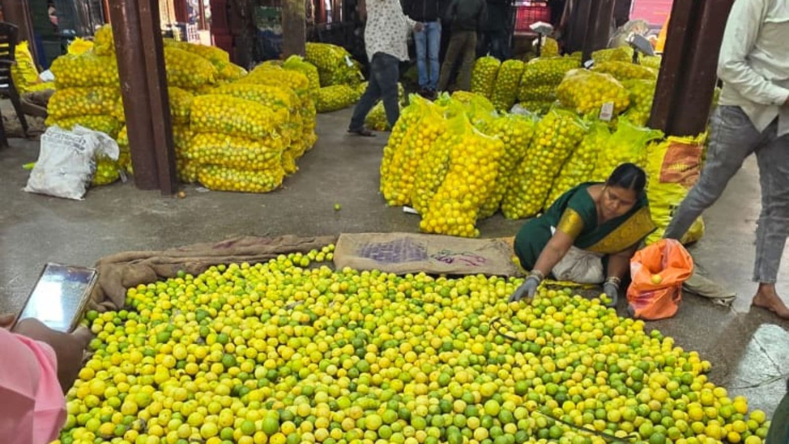 From Rs 25 to Rs 8: Why fruit and vegetable prices are crashing at Pune’s biggest wholesale market