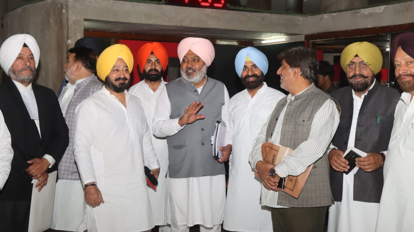 Punjab House passes resolution against Centre over cooking gas shortage