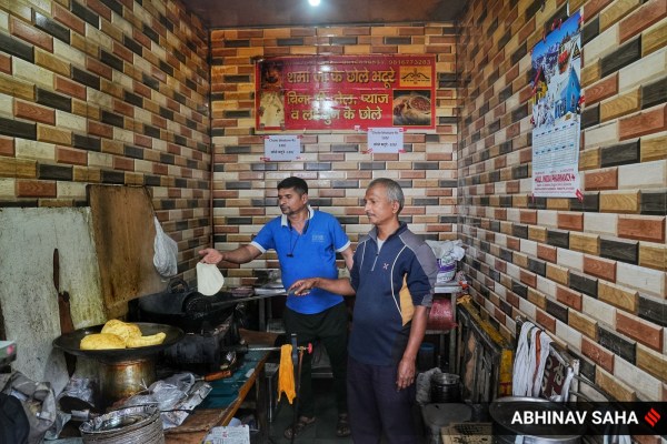Sharmaji Ke Chhole Bhature