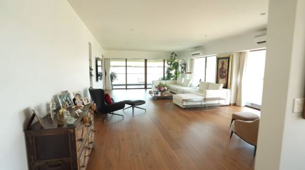 जैकी श्रॉफ का घरेलू दौरा