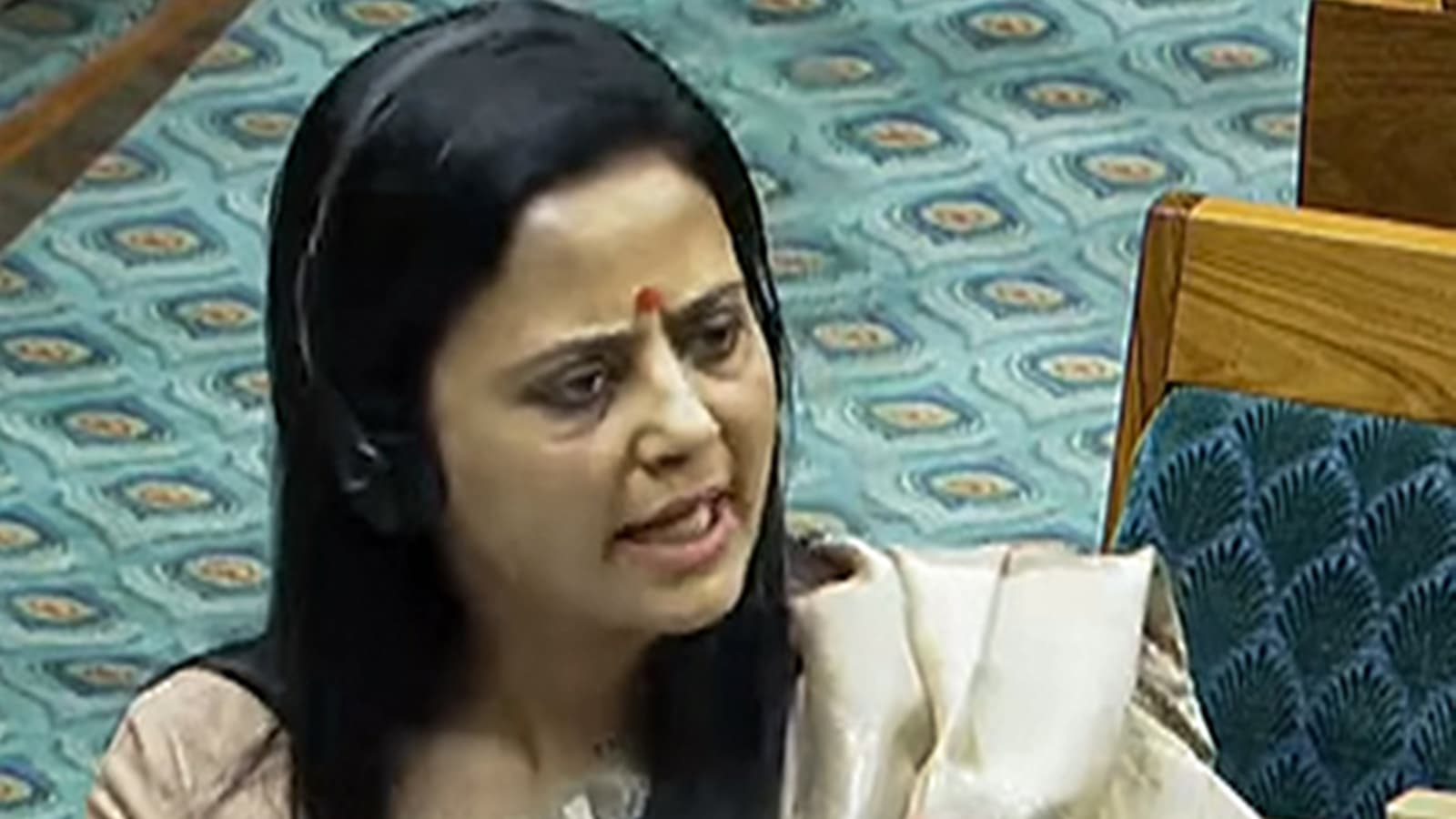  Opp targets Govt on extremism